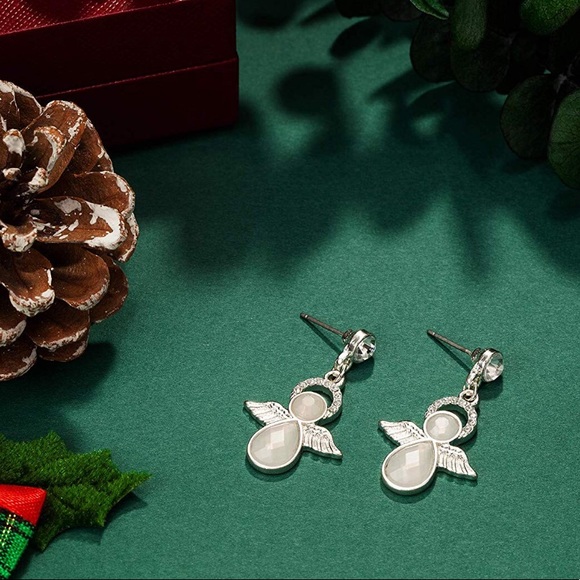 🆕NWOT Angel Wing Statement Earrings - Picture 4 of 6